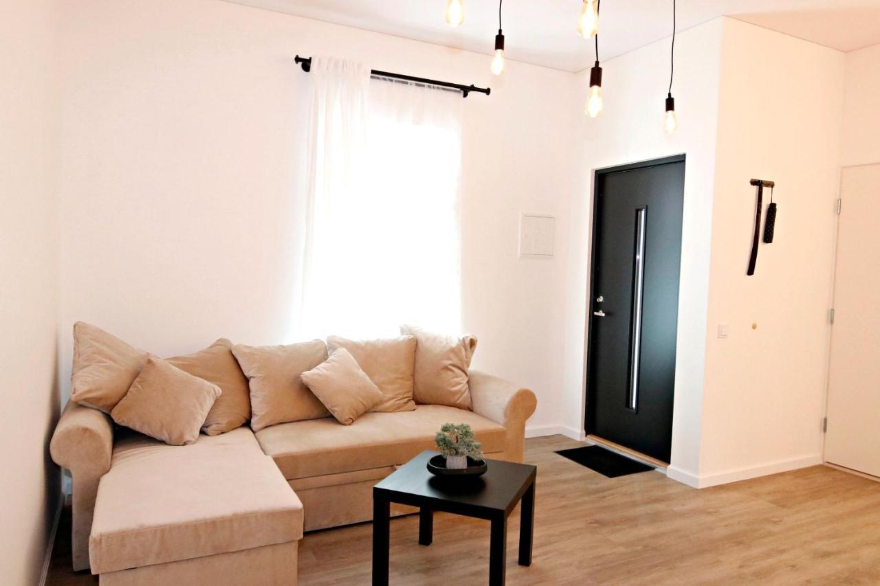 Minimalist Studio Old Town Apartments By Hostlovers Kaunas Exterior photo